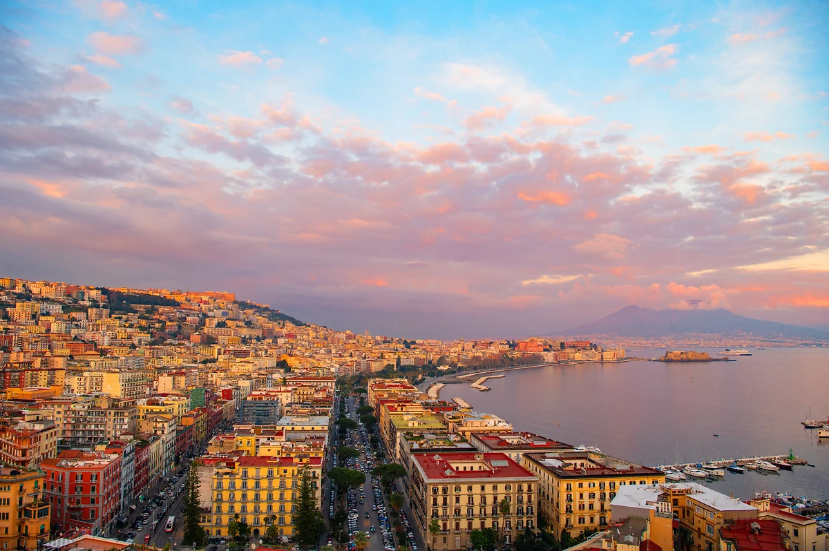 DÉPART POUR NAPLES