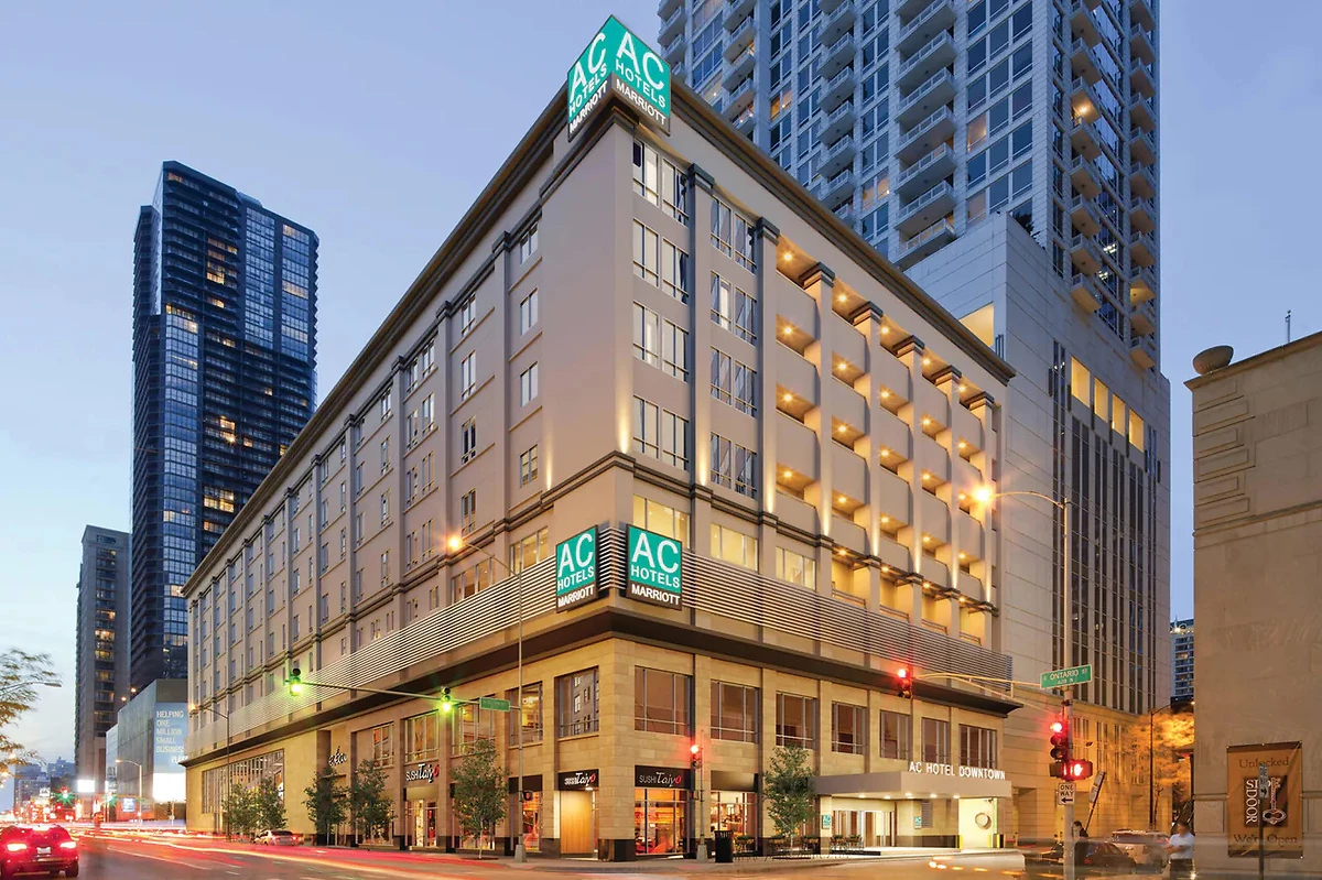 AC Hôtel Chicago Downtown 3*