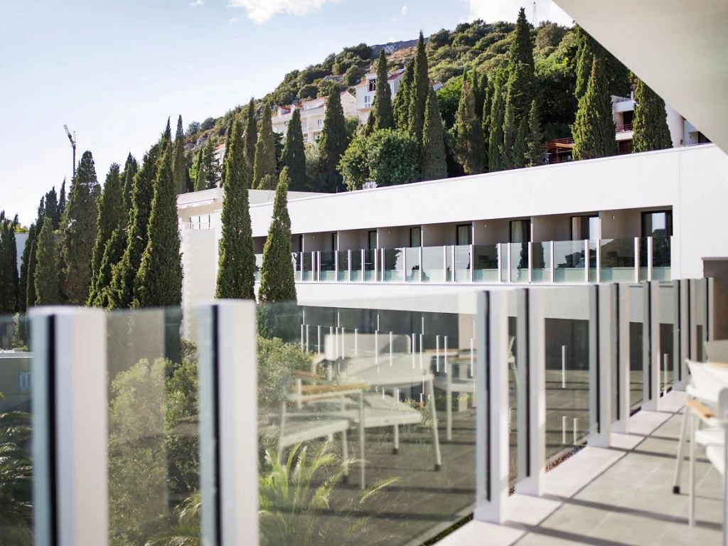 Hôtel Kompas 4*