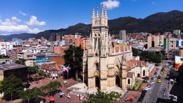 Jour 1: FRANCE > BOGOTA  0
