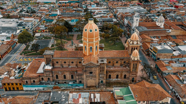 Jour 3: BOGOTA > MEDELLIN (environ 1h15 de route et 1h de vol) 0