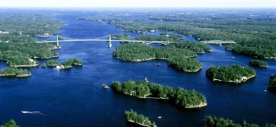 Jour 9: Niagara / Toronto / 1000 Îles 410 km 0