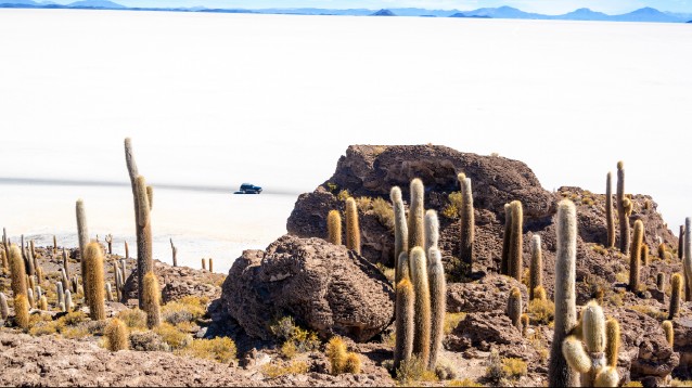 Jour 7: SAN PEDRO DE QUEMEZ > SALAR D’UYUNI > UYUNI (environ 5h)  0