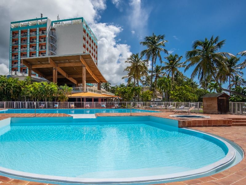 Arawak Hôtel Beach Resort 4* avec location de voiture