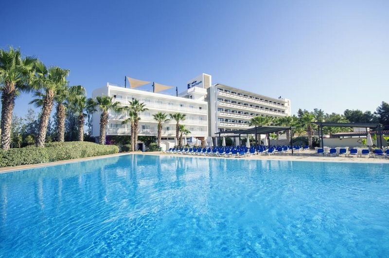 Hôtel Azuline Bergantin 3*