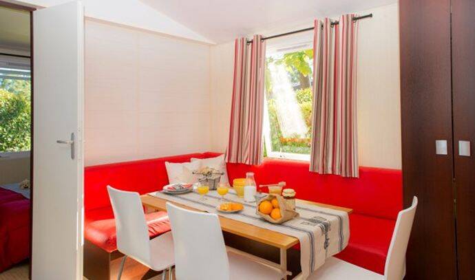 Mobil-home | Classic | 3 Ch. | 6 pers. | Terrasse surélevée | A/C 2