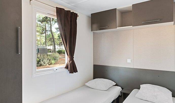Mobil-home | Classic | 3 Ch. | 6 pers. | Terrasse surélevée | A/C 3