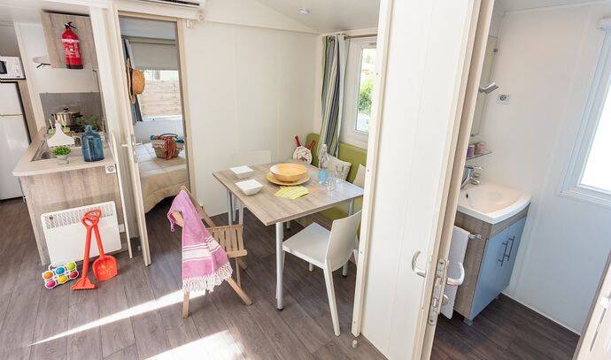 Mobil-home | Classic | 3 Ch. | 6 pers. | Terrasse surélevée | A/C 2