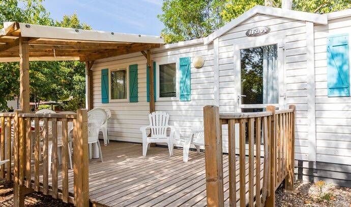 Mobil-home | Classic | 3 Ch. | 6 pers. | Terrasse surélevée | A/C 2