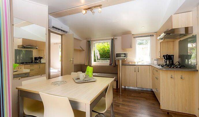 Mobil-home | Classic | 3 Ch. | 6 pers. | Terrasse surélevée | A/C 2
