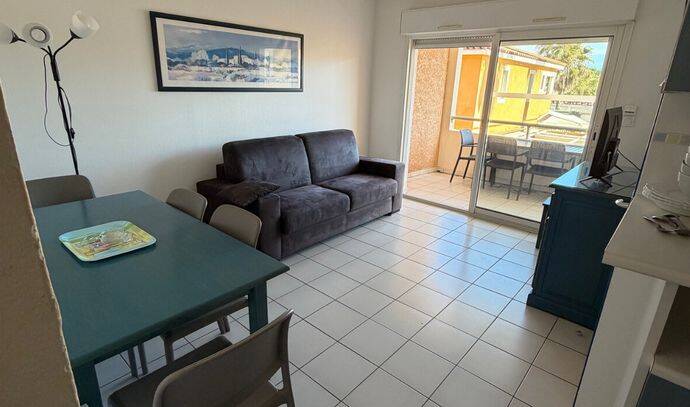 Appartement | Autre hébergement | 3 Ch. | 6/8 pers. | A/C | TV 1