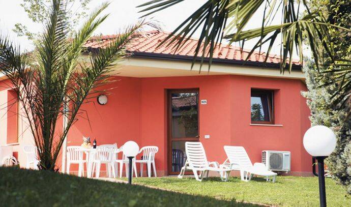 Bungalow | Autre hébergement | 2 Ch. | 6 pers. | Terrasse simple | A/C | TV 0