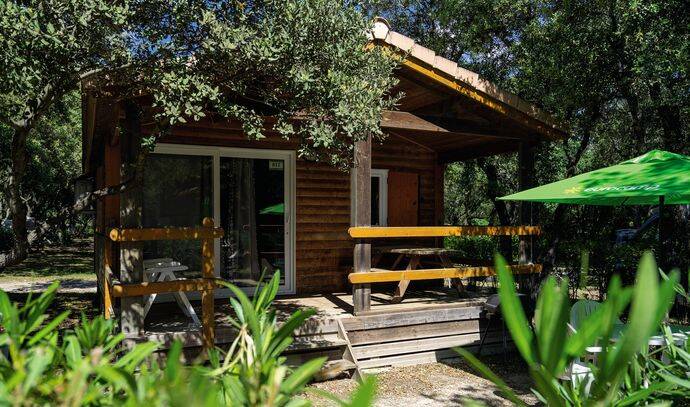 Chalet | Classic | 3 Ch. | 6 pers. | Terrasse surélevée | A/C 2
