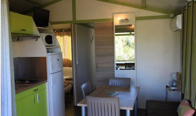 Chalet | Comfort | 3 Ch. | 6 pers. | Terrasse surélevée | A/C 1