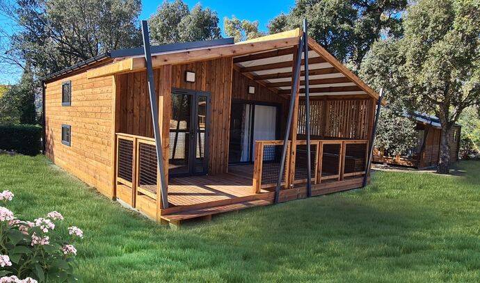 Chalet | Ultimate Plus | 3 Ch. | 6 pers. | A/C | TV 0