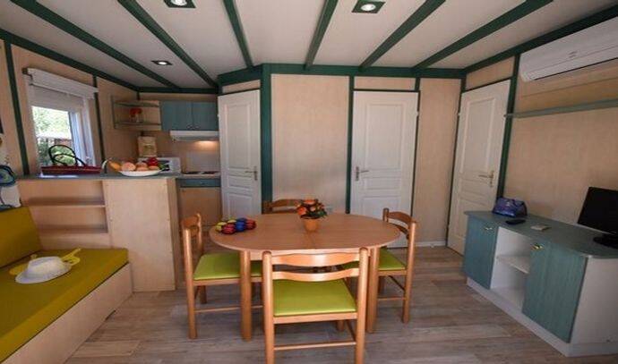 Chalet | Classic | 2 Ch. | 4 pers. | A/C | TV 2