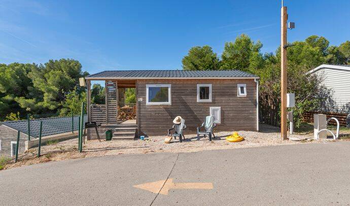 Chalet | Comfort | 2 Ch. | 5 pers. | Terrasse surélevée | A/C | TV 0