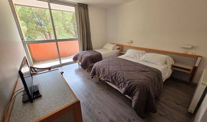 Chambre | Autre hébergement | 1 Ch. | 3 pers. | TV 2