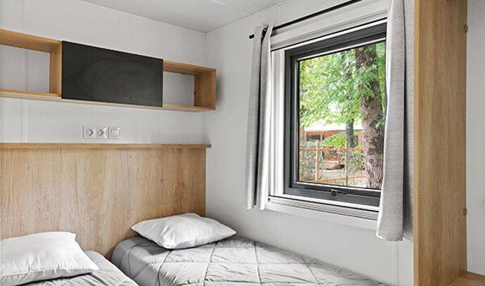 Mobil-home | Premium Exclusive | 2 Ch. | 4 pers. | Terrasse surélevée | A/C | TV 5