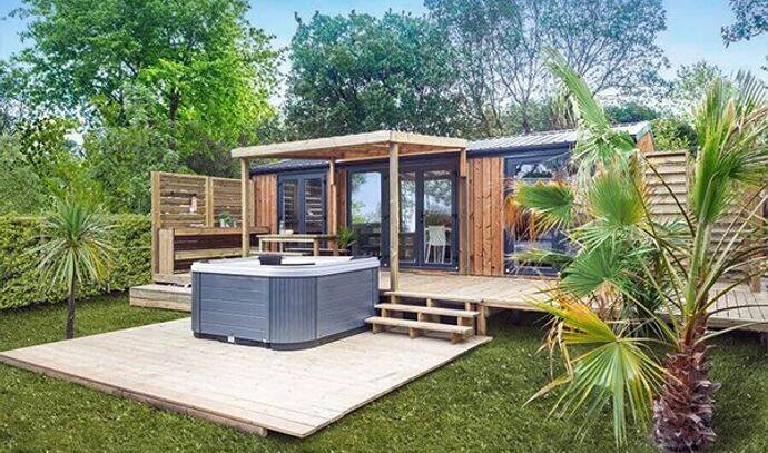 Mobil-home | Premium Exclusive | 2 Ch. | 4 pers. | Terrasse surélevée avec Jacuzzi | A/C | TV 0