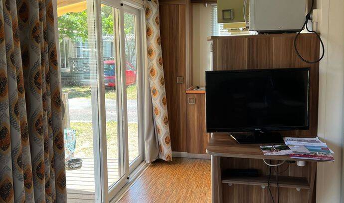 Mobil-home | Classic | 2 Ch. | 4 pers. | Terrasse surélevée | TV 1