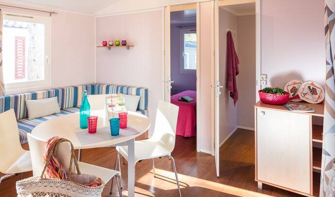Mobil-home | Classic | 2 Ch. | 6 pers. | Terrasse surélevée | TV 1