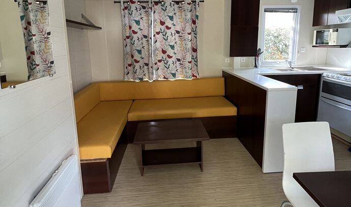 Mobil-home | Classic | 3 Ch. | 6 pers. | Terrasse surélevée | TV 2