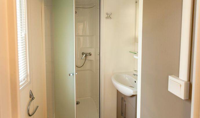 Mobil-home | Comfort | 2 Ch. | 4 pers. | Terrasse surélevée | A/C 8