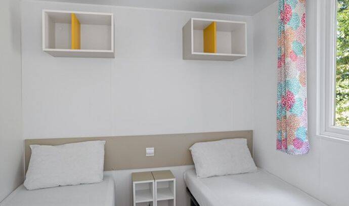 Mobil-home | Premium | 2 Ch. | 4 pers. | Terrasse simple | TV 4