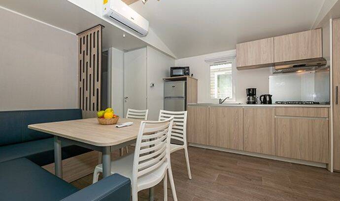 Mobil-home | Premium | 3 Ch. | 6 pers. | Terrasse surélevée | A/C | TV 5