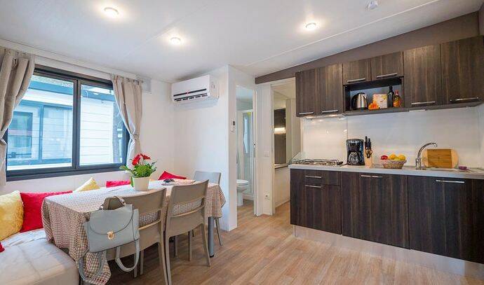 Mobil-home | Premium | 3 Ch. | 6 pers. | Terrasse surélevée | A/C | TV 4