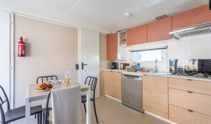 Mobil-home | Premium | 3 Ch. | 6 pers. | Terrasse surélevée | A/C | TV 7