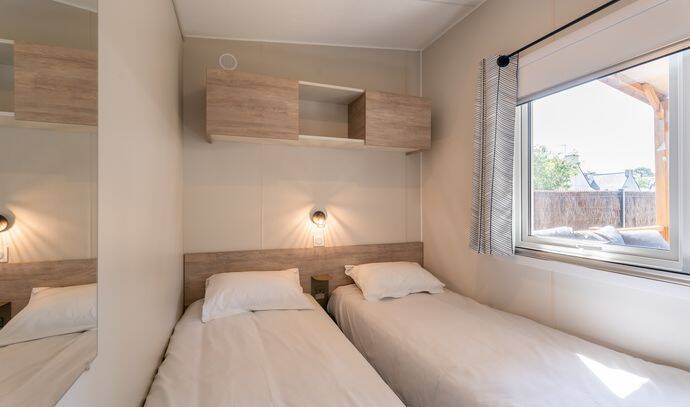 Mobil-home | Premium | 3 Ch. | 6 pers. | Terrasse surélevée | A/C | TV 6