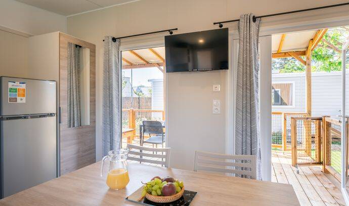 Mobil-home | Premium | 3 Ch. | 6 pers. | Terrasse surélevée | A/C | TV 2