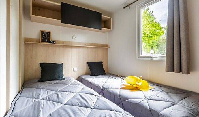 Mobil-home | Premium | 3 Ch. | 6 pers. | Terrasse surélevée avec douche tropicale | A/C | TV 7