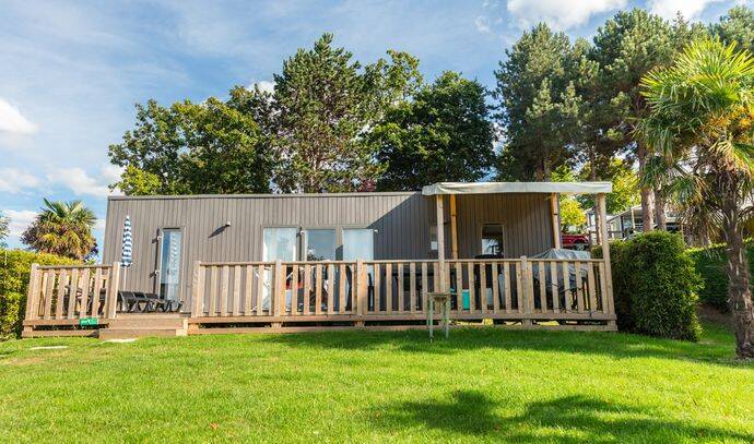 Mobil-home | Premium | 3 Ch. | 6/8 pers. | Terrasse surélevée | A/C | TV 1