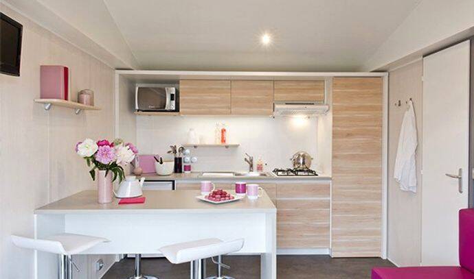 Mobil-home | Ultimate | 2 Ch. | 4 pers. | Terrasse Lounge avec Jacuzzi | A/C | TV 2