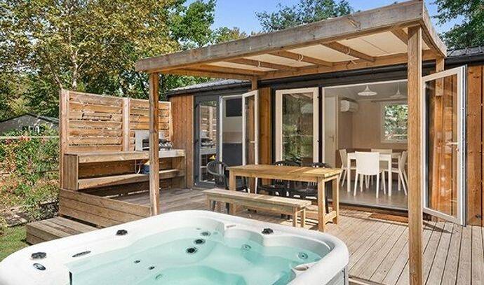 Mobil-home | Ultimate | 2 Ch. | 4 pers. | Terrasse Lounge avec Jacuzzi | A/C | TV 0