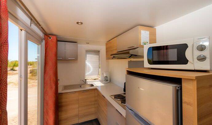 Mobil-home | Ultimate | 2 Ch. | 4 pers. | Terrasse surélevée avec Jacuzzi | A/C | TV 2