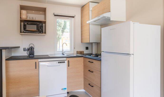 Mobil-home | Ultimate Plus | 2 Ch. | 4 pers. | Terrasse surélevée avec Jacuzzi | A/C 3
