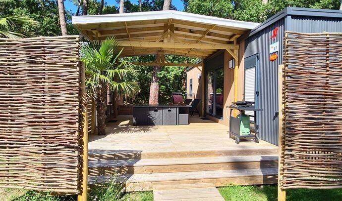 Mobil-home | Ultimate | 4 Ch. | 8 pers. | Terrasse surélevée | A/C | TV 0