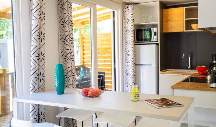 Mobil-home | Premium Exclusive | 3 Ch. | 6 pers. | Terrasse surélevée | A/C | TV 5