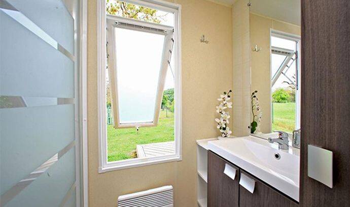Mobil-home | Premium Exclusive | 3 Ch. | 6 pers. | Terrasse surélevée | A/C | TV 11