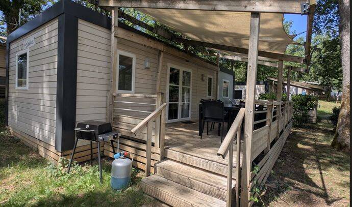 Mobil-home | Premium Exclusive | 3 Ch. | 6/8 pers. | Terrasse surélevée | A/C | TV 1