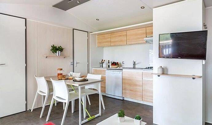 Mobil-home | Premium Exclusive | 3 Ch. | 6 pers. | Terrasse surélevée avec Jacuzzi | A/C | TV 3