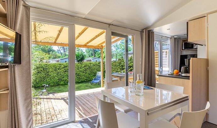 Mobil-home | Premium Exclusive | 3 Ch. | 6 pers. | Terrasse surélevée avec douche tropicale | A/C | TV 5