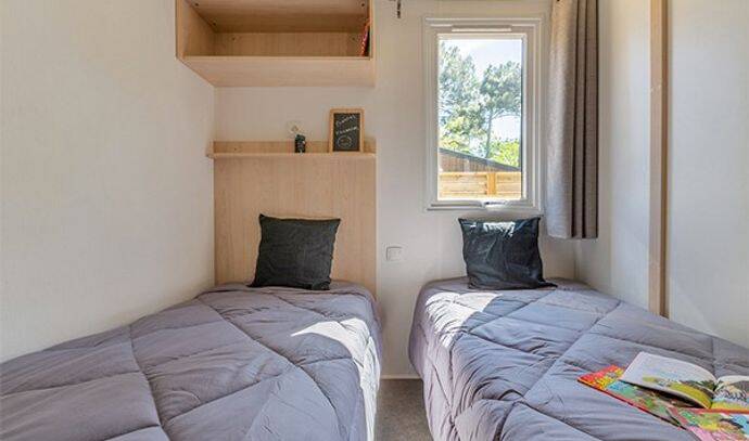 Mobil-home | Premium Exclusive | 3 Ch. | 6 pers. | Terrasse surélevée avec douche tropicale | A/C | TV 8