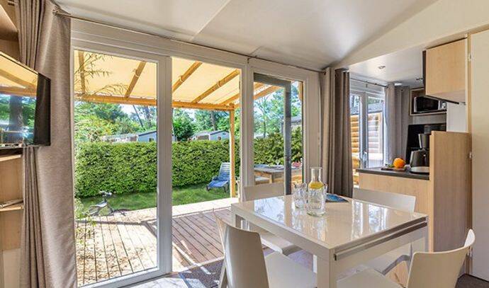 Mobil-home | Premium Exclusive | 3 Ch. | 6 pers. | Terrasse surélevée | A/C | TV 5