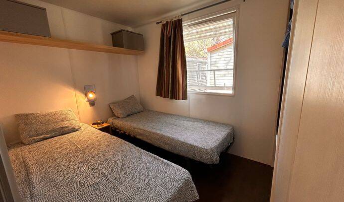 Mobil-home | Classic | 2 Ch. | 4 pers. | Terrasse surélevée non couverte | A/C 4