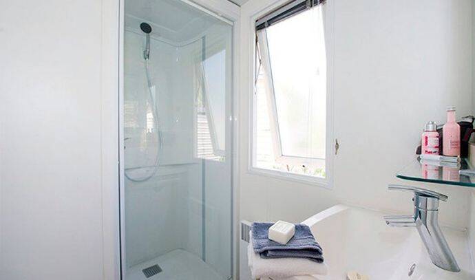 Mobil-home | Classic | 2 Ch. | 4 pers. | Terrasse surélevée | A/C 5